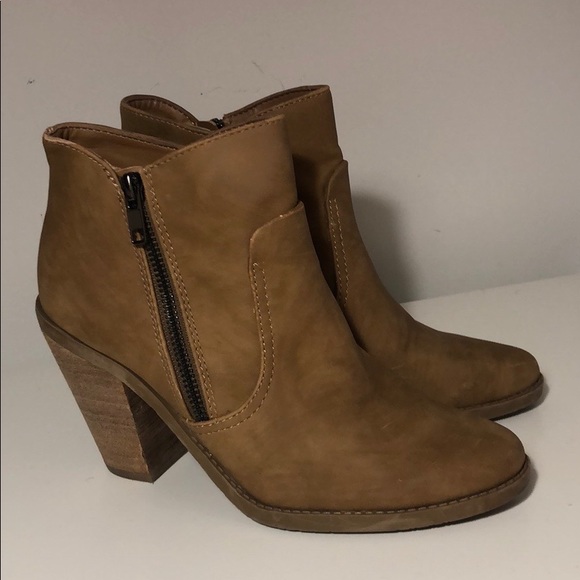 Dolce Vita Tan Booties - Picture 1 of 5